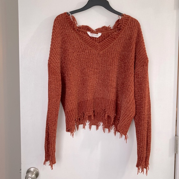 NWOT 🎀 Belle Du Jour Destructed Sweater - Picture 1 of 13